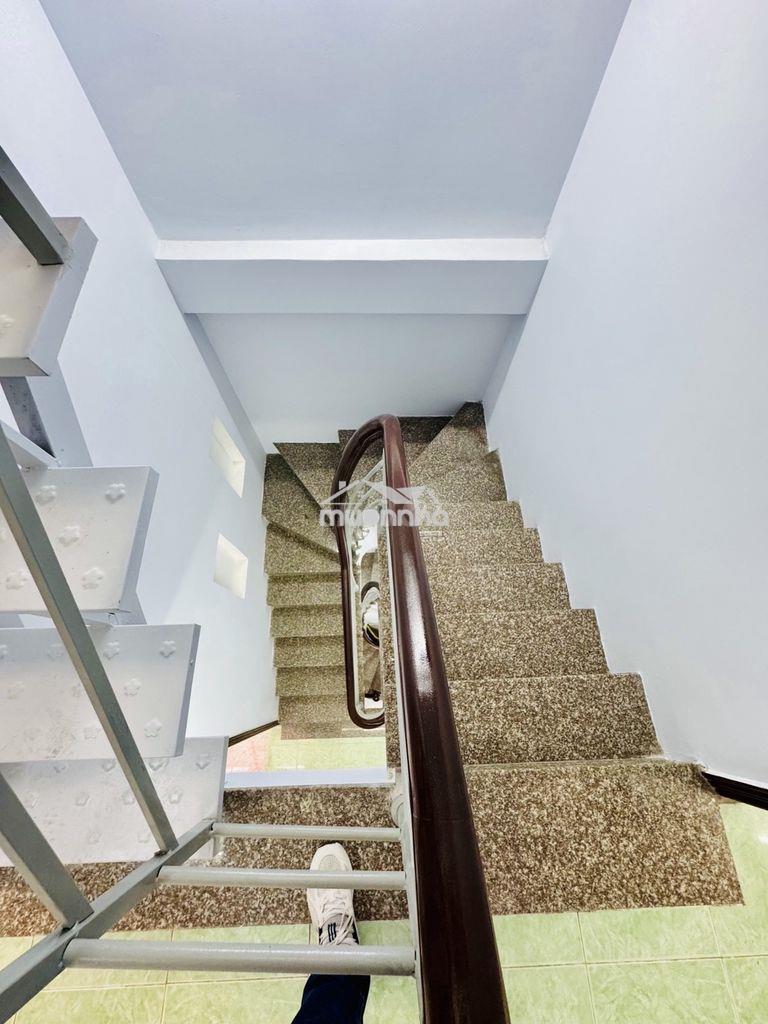Q11 lạc long quân - hẻm như mặt tiền kd - nhà đẹp ở ngay - nhỉnh 7 tỷ - 2