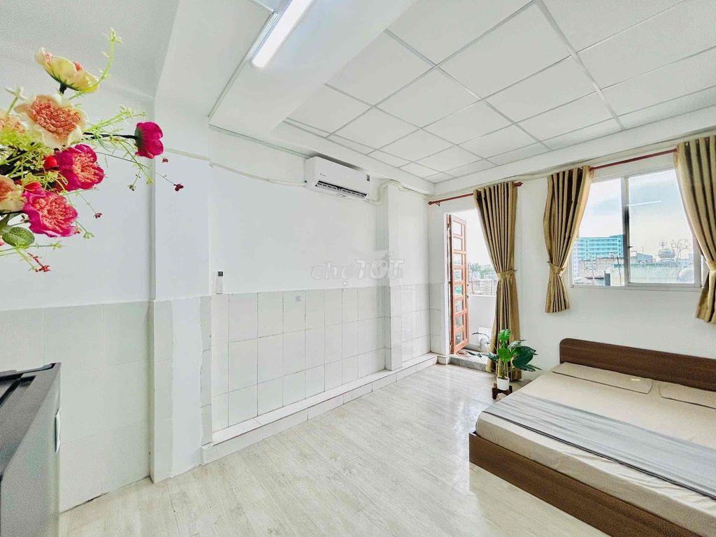 Ngay ngã tư ga ban công full nội thất - 3