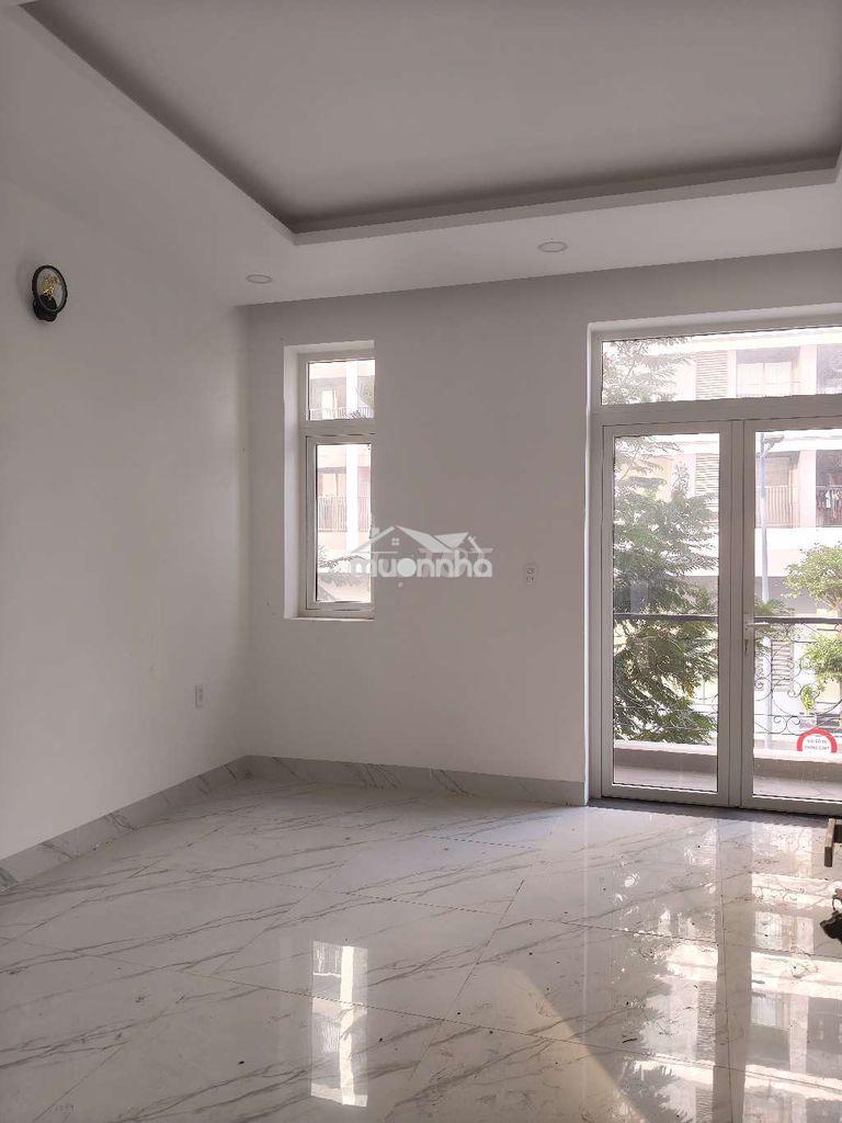 Nhà phú mỹ 4 phòng ngủ có nội thất - 2