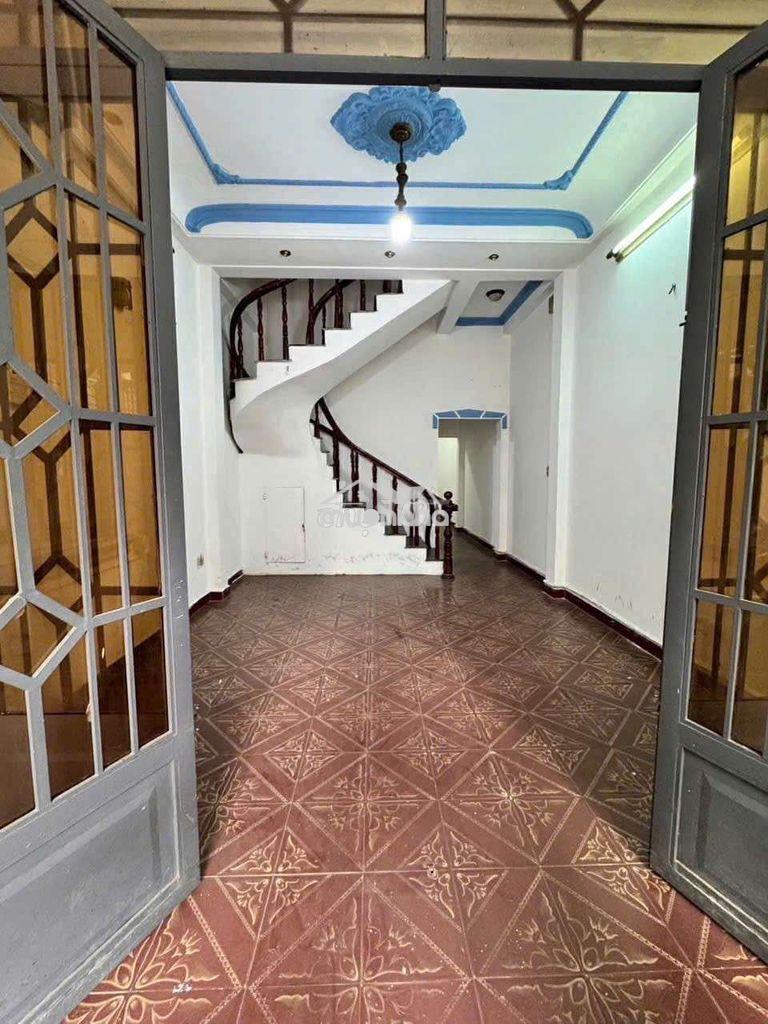 Cho thuê nguyên căn 5 phòng ngủ, diện tích rộng - 2