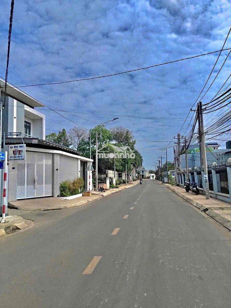 Nền thổ cư sổ riêng giá rẻ gần trung tâm long khánh