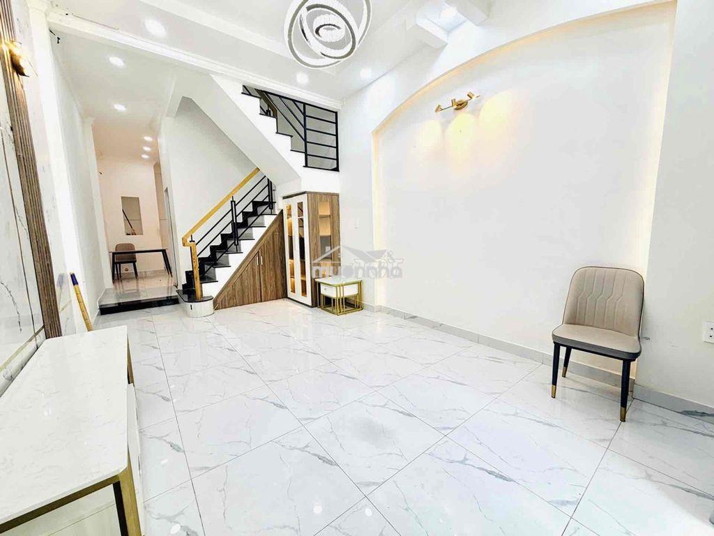 Thích quảng đức 3 tầng(4pn), dt: 55m2, ngay phan xích long, thuê 20tr/ - 2