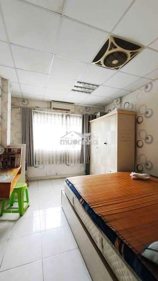 Chỉ 2.6 tỷ/ dt 59m2, 2pn, bancon view đẹp, cc xóm cải, q5, shr. - 2