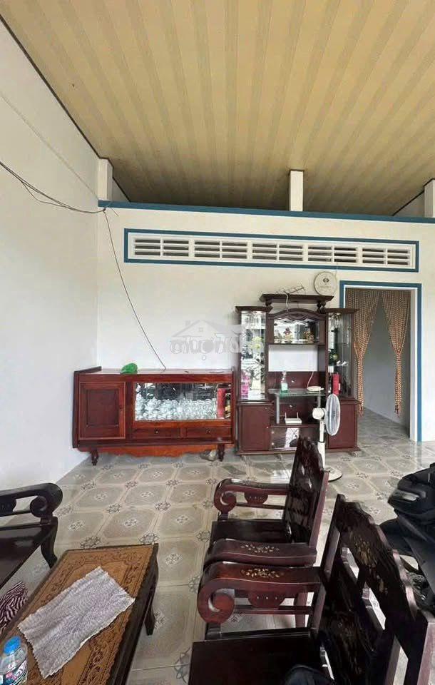 Nhà đẹp đường suối lội, 150m2 sổ hồng riêng, đường nhựa, chỉ 1.2 tỷ