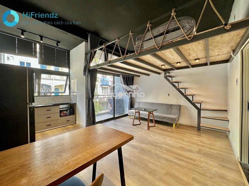 Cho thuê duplex ban công rộng thoáng - nội thất xịn - ngay hàng xanh