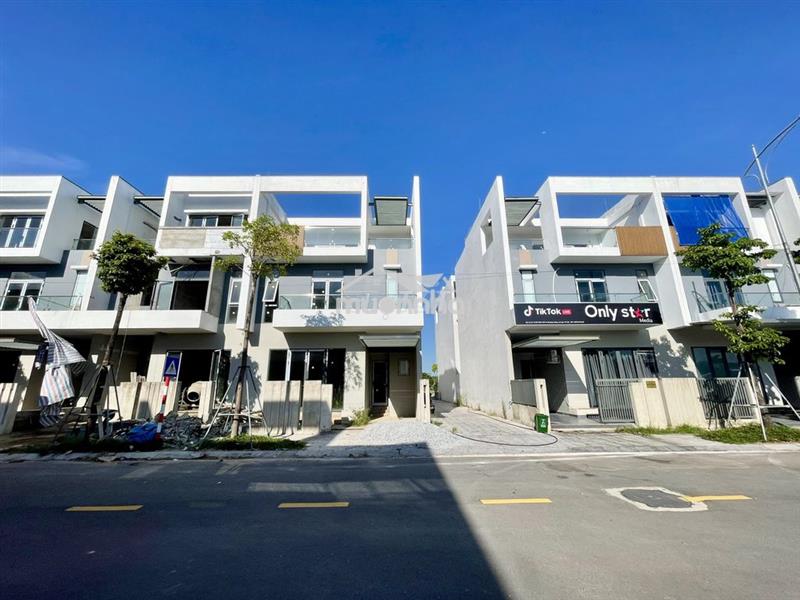 Nhà liền kề khu đô thị hiện đại bgi hoàng quốc việt
