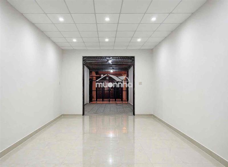 Bán nhà 160m2 nở hậu, sân vườn rộng 60m2, gần kcn, khu dân cư liền kề