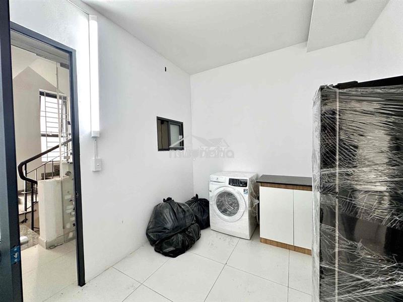 Cho thuê chdv 1pn chính chủ sau vincom
