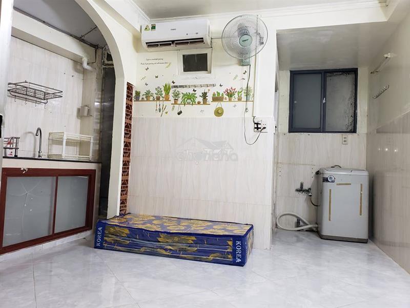 Cho thuê phòng 16m2, đường phan văn trị, p7, q5. gía 3tr5/ tháng