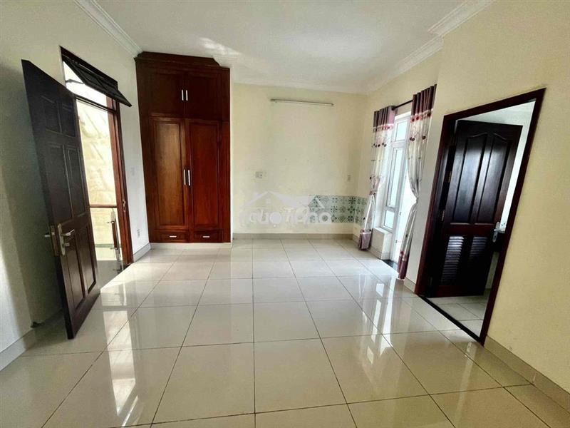 Phòng ban công, cửa sổ, nước nóng lạnh, cầu bà tàng p7 q8
