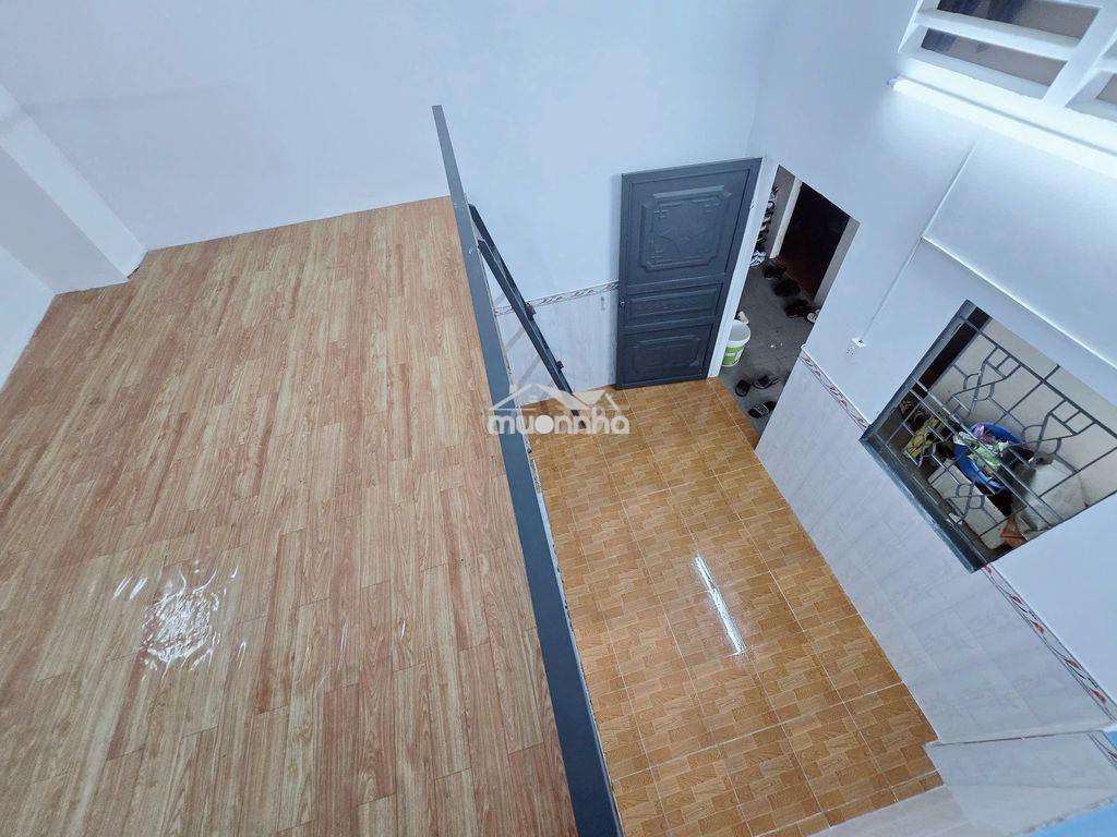 Phòng có gác gần trường dh spkt, dh ngân hàng, ngã 4 thủ đức - Ảnh 4