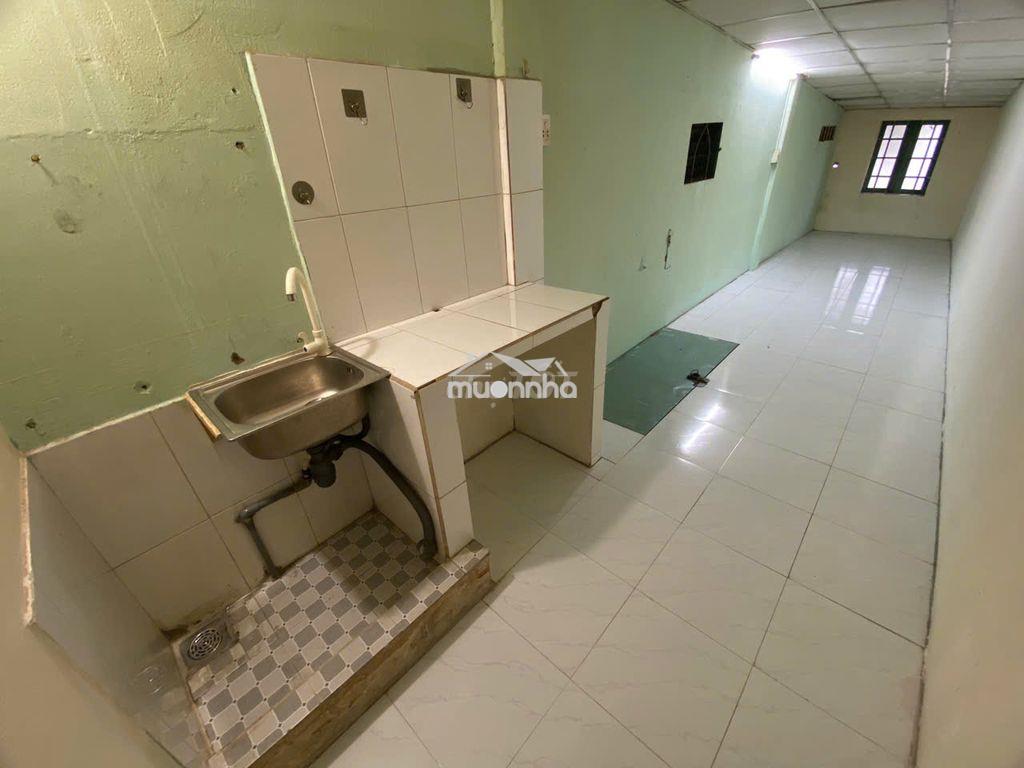 Cho thuê mặt bằng rộng 70m2, có phòng ngủ riêng trên gác - 2