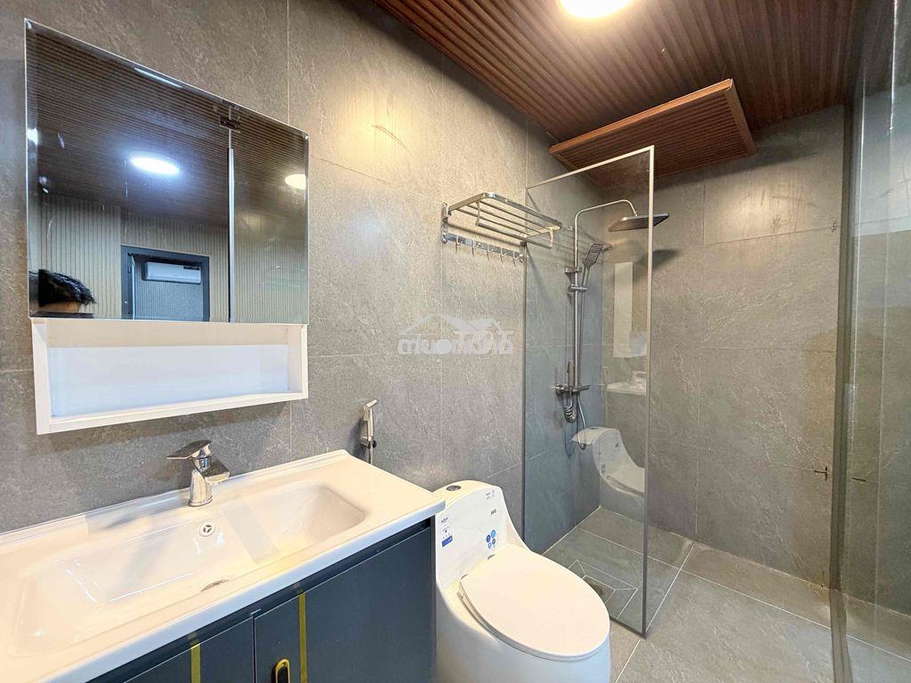 Cho thuê căn hộ 2pn1wc ban công - thang máy mới 100% cư xá đô thành q3 - 4