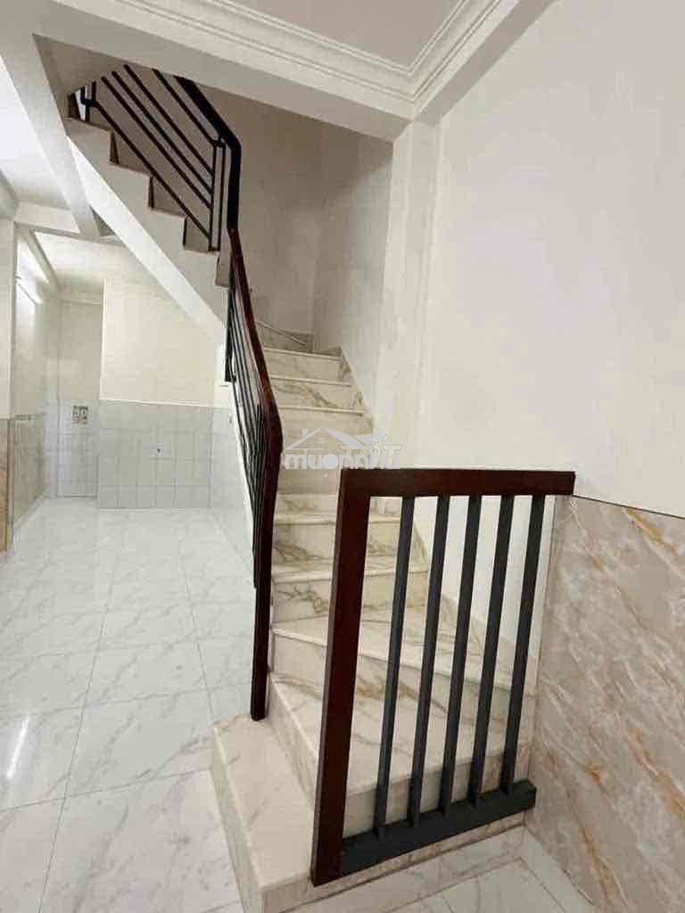 Cho thuê nhà nguyên căn đường trần quang diệu quận 3 - 4