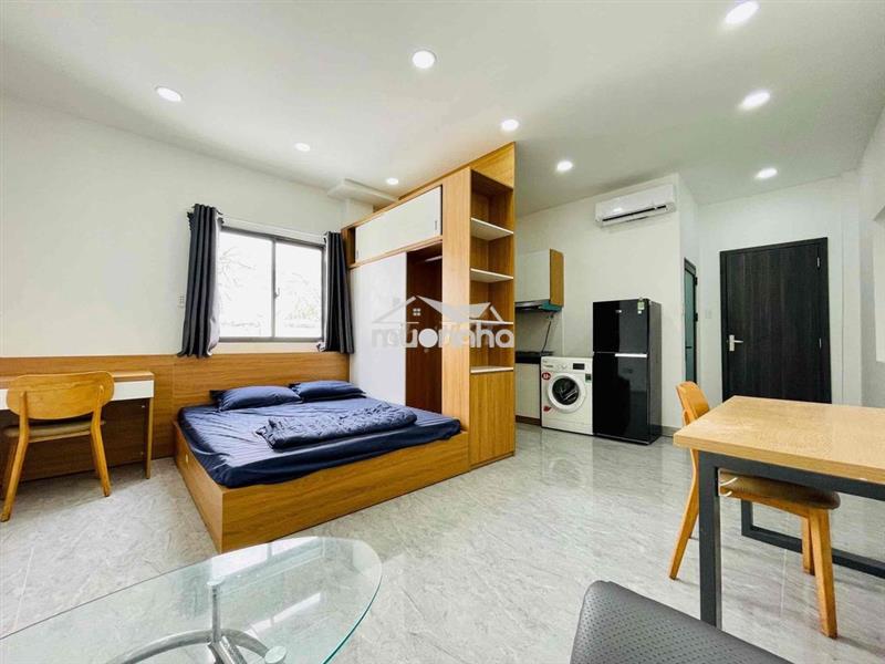 Cho thuê căn hộ tách bếp - full nội thất gần công viên lê thị riêng