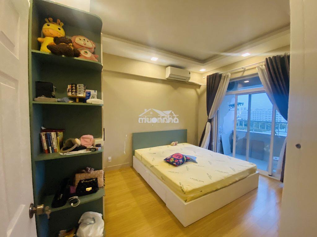 Cần bán căn hộ chung cư 1050 - block b - view landmark - 2 tỷ 850 - 4