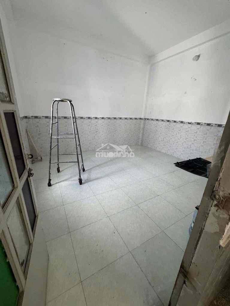 Giảm 300k tháng đầu, nước nóng lạnh, máy lạnh