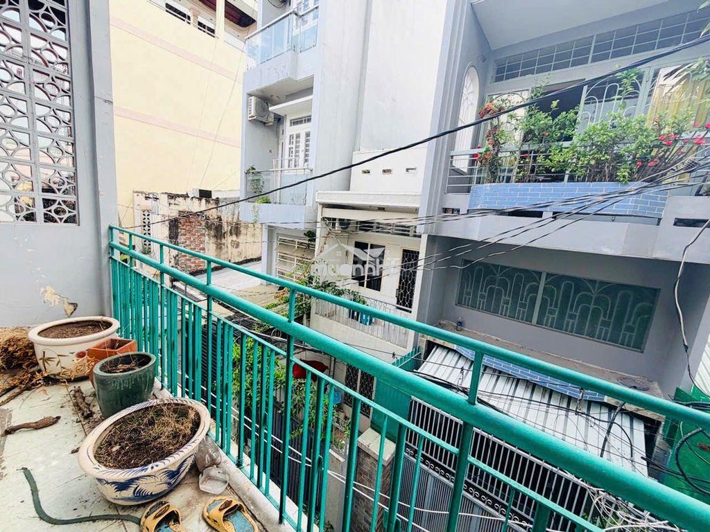 Chính chủ 100 năm - bán nhà 3 tầng ngang đẹp 5m - ngay chợ bà chiểu  - 3