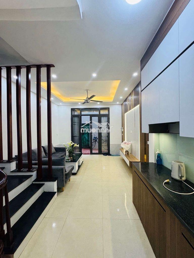 Linh quang 17m 4 tầng lô góc ngõ thông 