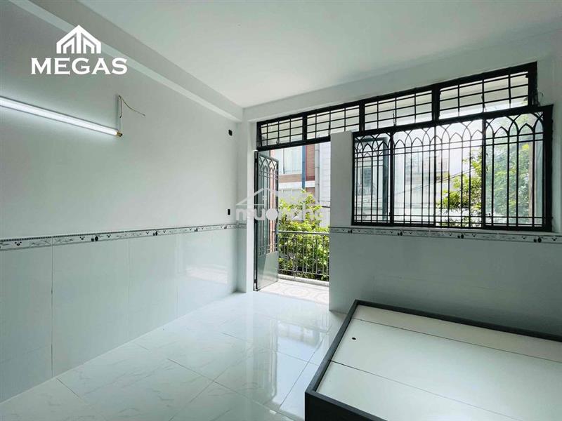 Căn hộ bancol mới 100% - ngay gần sân bay - 5phút tới etown