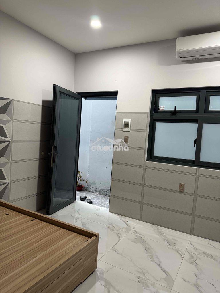 Cho thuê phòng nội thức đầy đủ, trung tâm lê văn sỹ