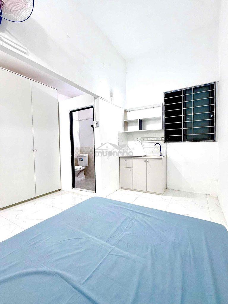 Studio cửa sổ trời đón nắng nội thất đầy đủ ở 1-3 người - 3