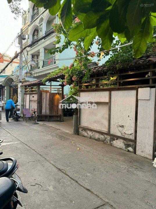 Gia đình cần bán nhanh diện tích lớn hẻm xh đường trần bình trọng q5