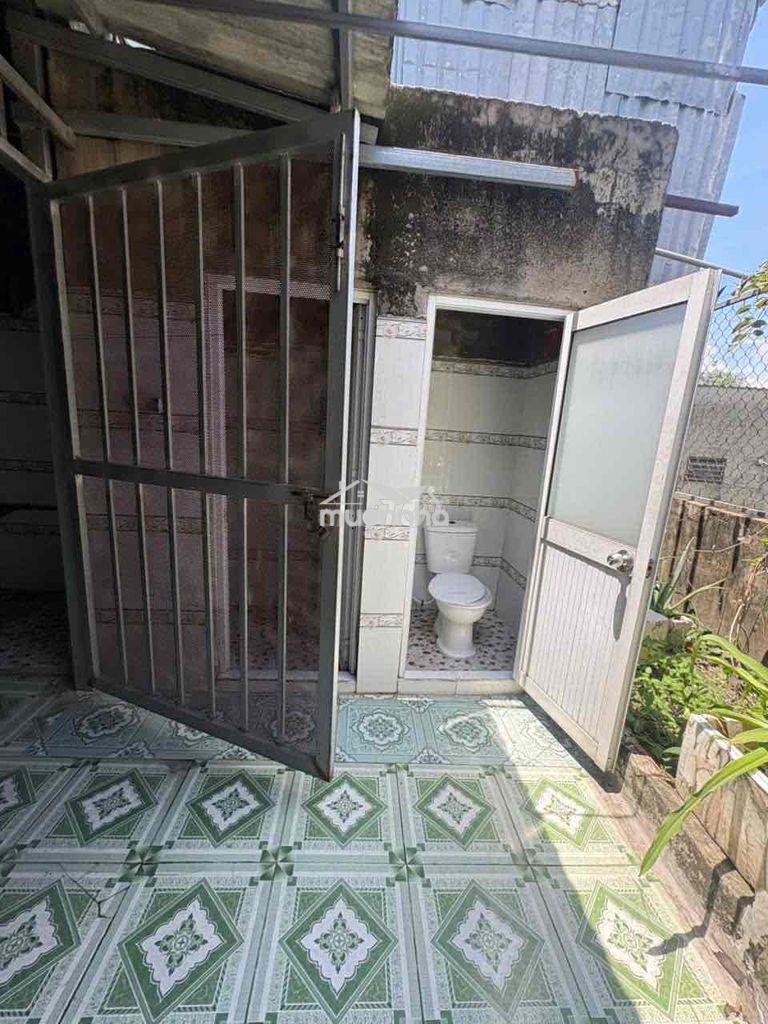 Cho thuê nhà 3,5tr/ tháng cấp 2 tân bình - 2