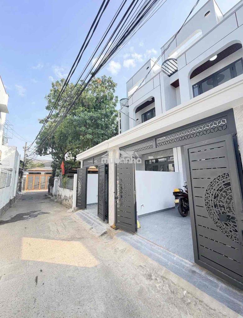 Bán nhà 1 trệt 1 lầu p.tân phong sân ô tô