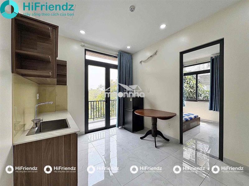 1 phòng ngủ + studio full nội thất ban công và cửa sổ gần trường umt