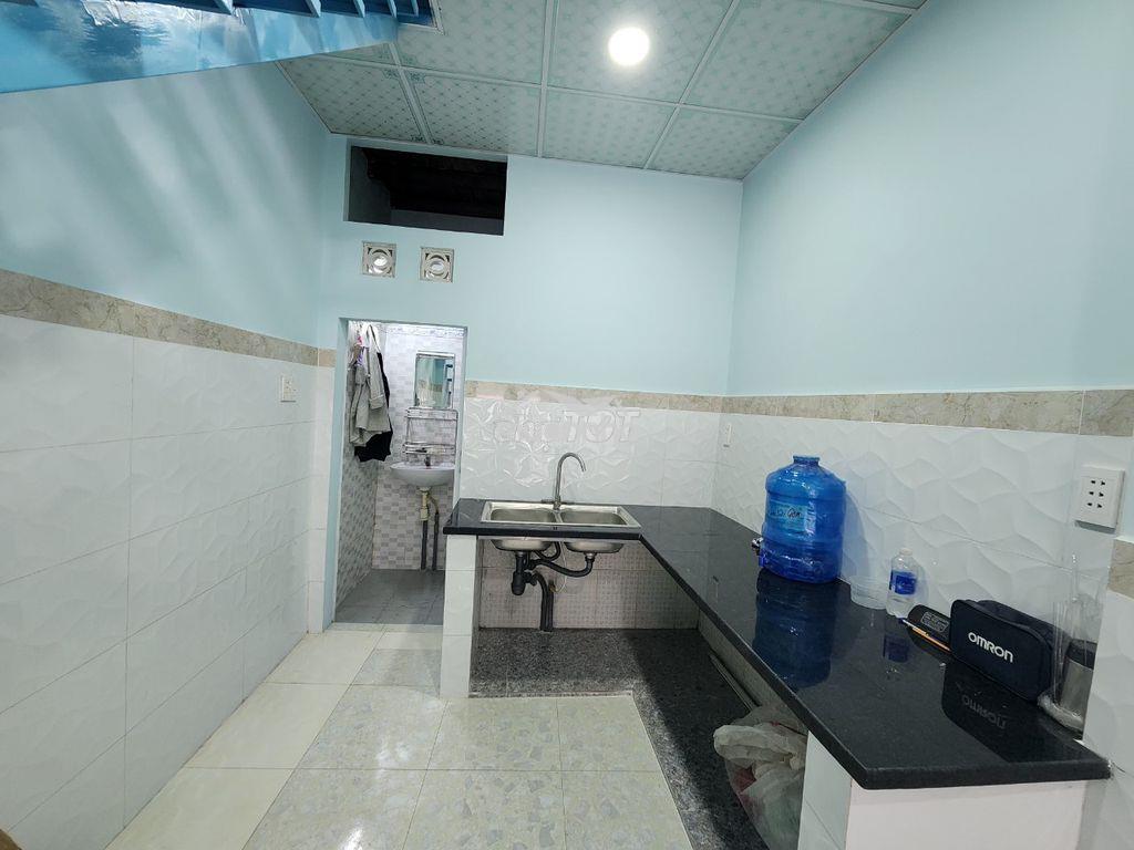 Nguyên căn cho thuê, 2 sẹt, xe ôtô 4 chỗ ngay cổng. tổng gần 40m2 - 3
