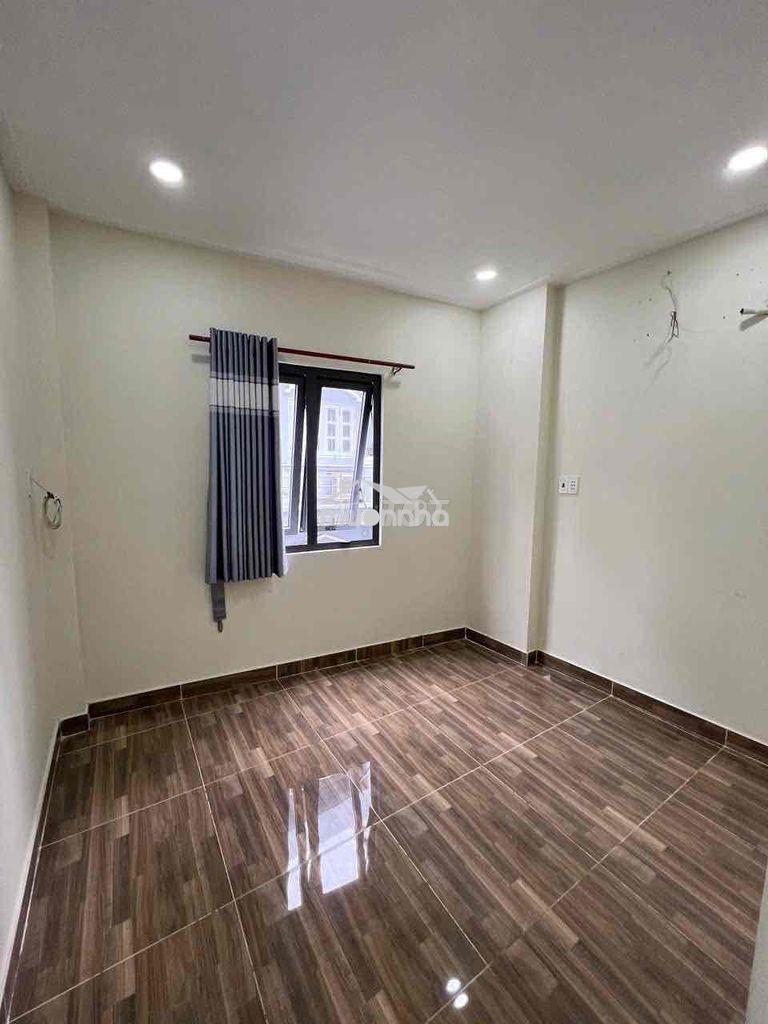 Cho thuê nhà nguyên căn đường phạm ngũ lão quận 1 - 4
