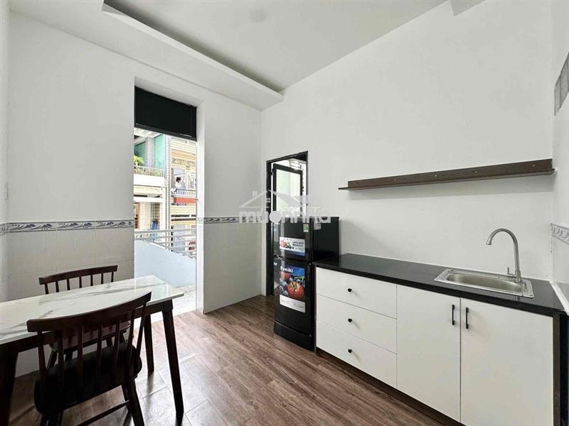 1 phòng ngủ bancong 35m2 - ngay cạnh vòng xoay lý thái tổ, quận 3