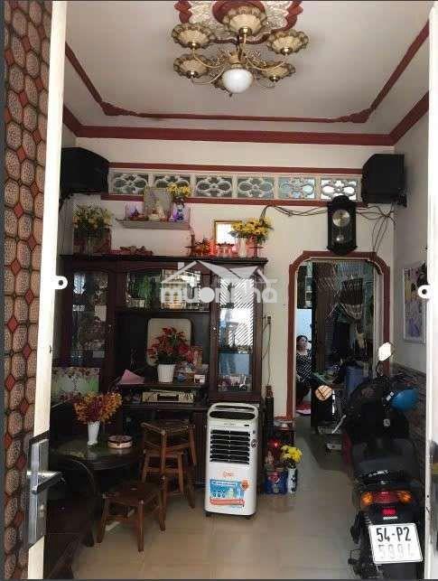 Nhà gác lửng 4x20, sổ 80m², hẻm gần 4m, thẳng 1 trục gần mt, gằn chợ