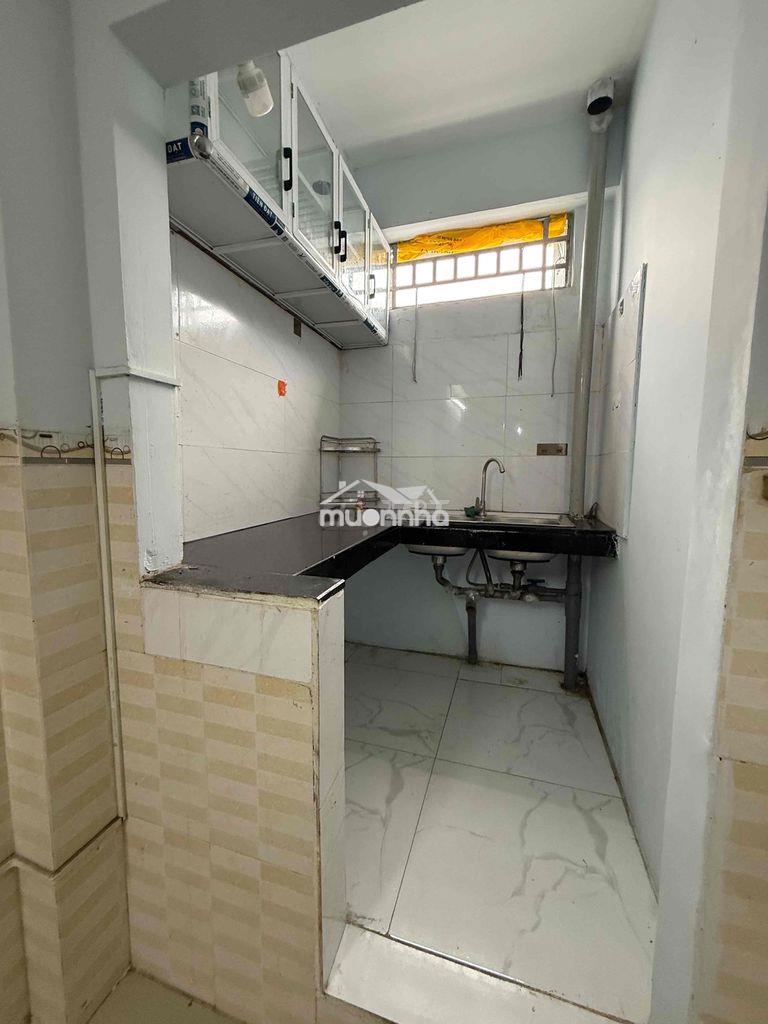 Cần cho nữ thuê phòng ở lâu dài khu vực phường 12 quận 6 , giờ giấc đi - 3