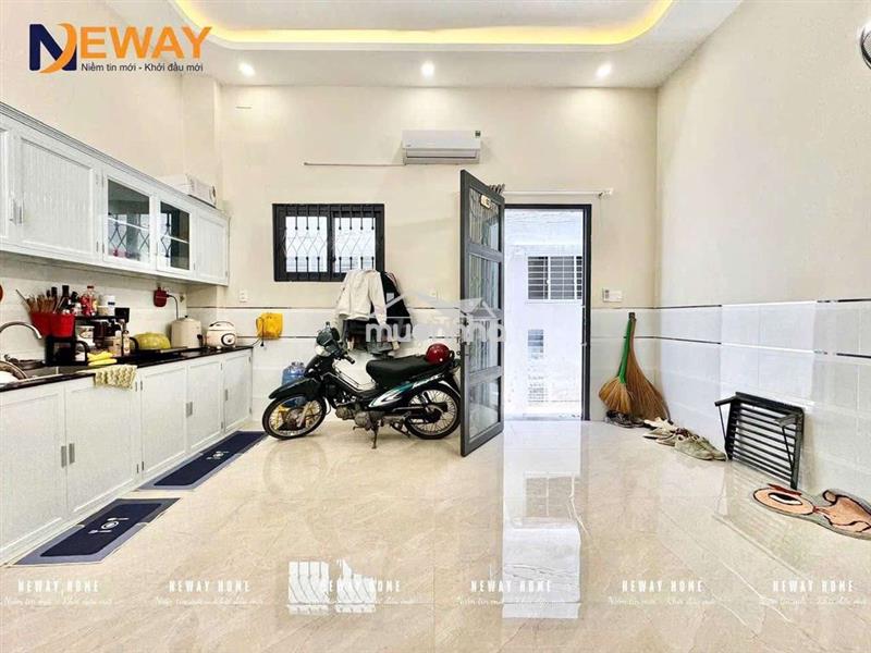 Nhà hẻm 1 trệt 1 lầu 2pn đủ nội thất kế aeon bình tân kinh dương vương