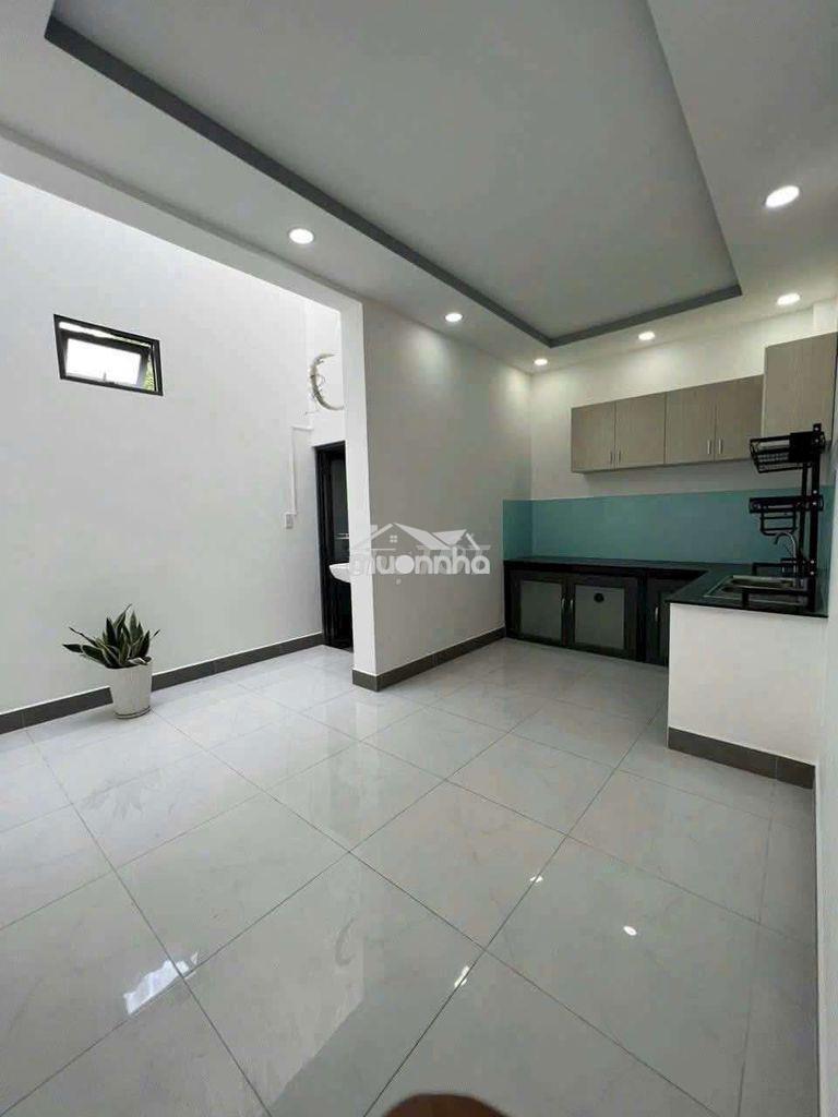 Nhà tân an gần trường thcs trần bình trọng, giá 6 triệu/tháng 3 phòng - 4