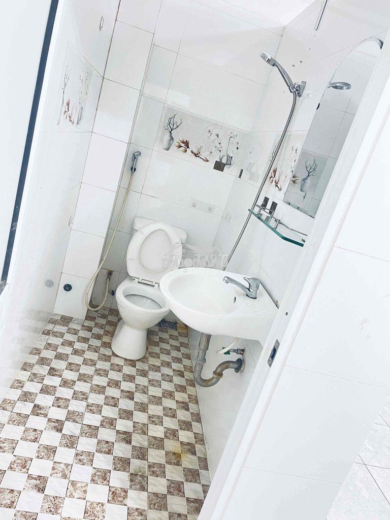 Studio 2phòng ngủ /35m2, cửa sổ - bancoong rộng - gần chợ tân định - 2