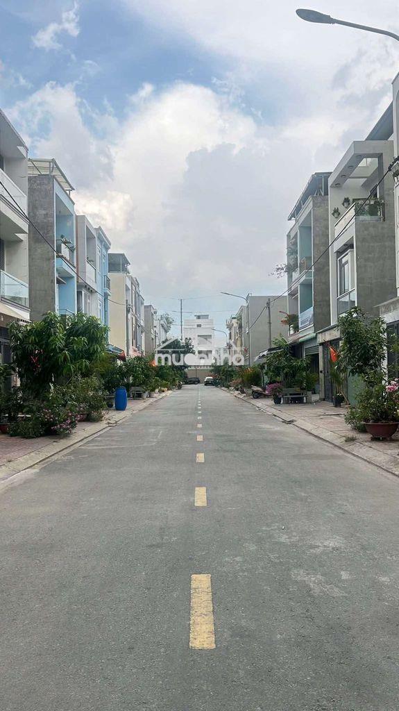 Nhà 2 lầu gần bệnh viện dĩ an - 4