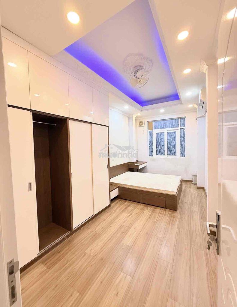 Cho thuê nhà 5 phòng ngủ nguyễn biểu, trần hưng đạo q1