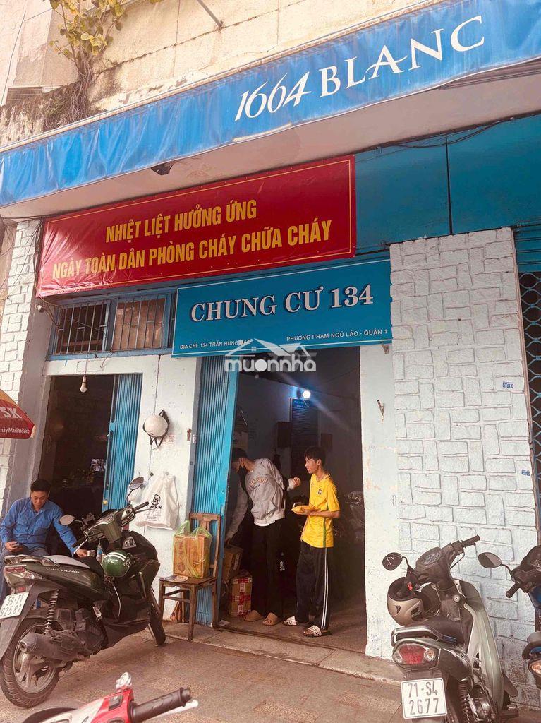 Chung cư 134 trần hưng đạo - sổ hồng vĩnh viễn - có thang máy.