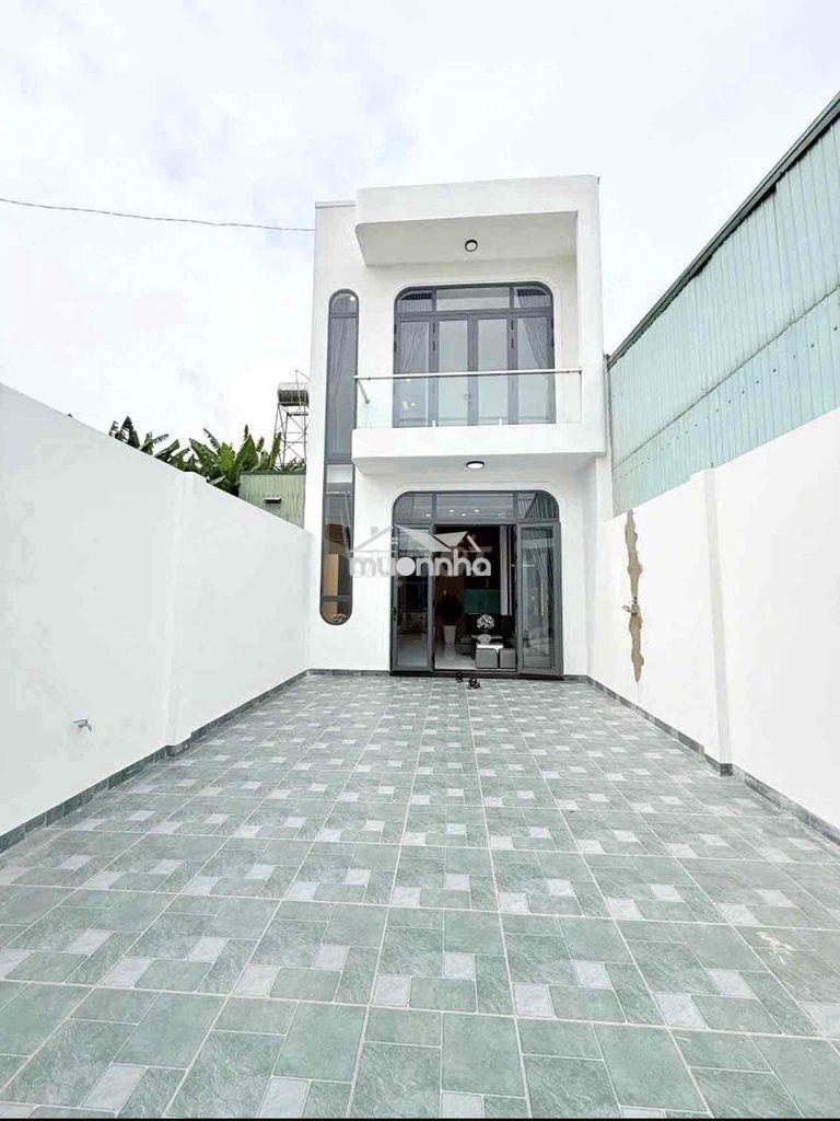 Bán nhà ngay chợ, ngã 4 bà tri