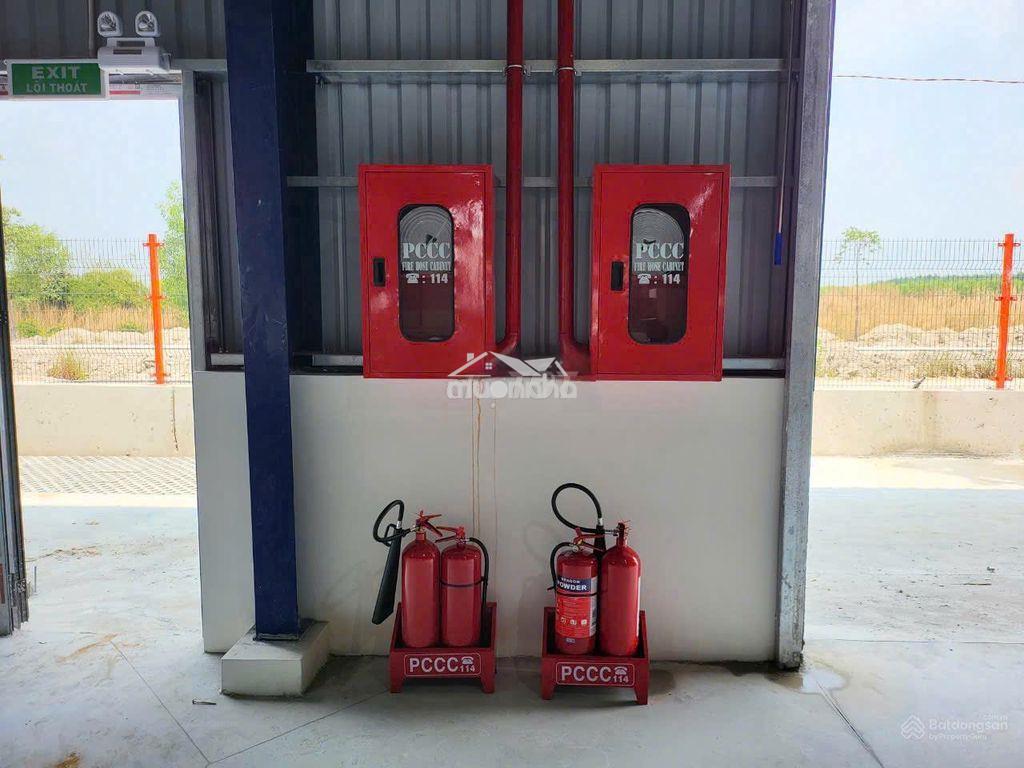 Cho thuê 3000m2 xưởng tân uyên , pccc tự động ,giấy tờ đầy đủ, xe cont - 4