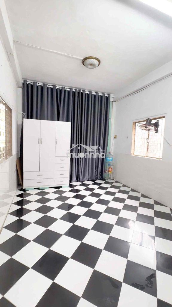 Phòng rộng gần đh bách khoa, bvcr, đhyd hcm, đường 3/2 gần ncthanh