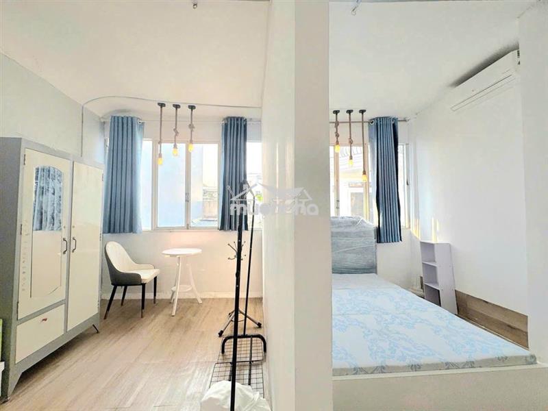 🔥 Chỉ 6.1 tr - phòng q3 lê văn sỹ - sát đh sư phạm - rooftop chill