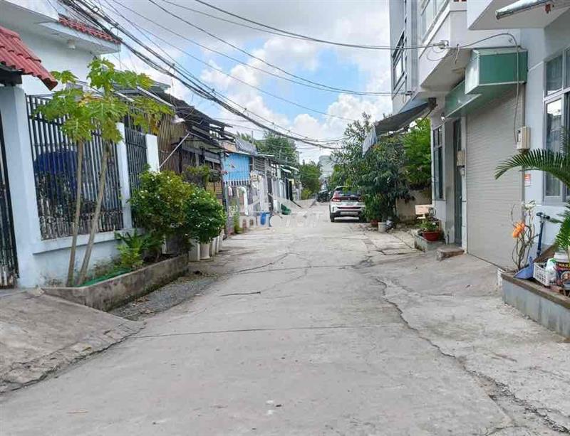 Bán nhà hẻm xe hơi
