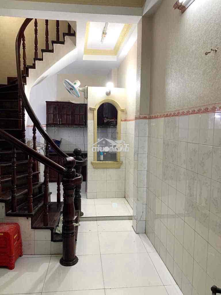 Cho thuê nhà 4 lầu- 3pn 3wc ngay trung tâm quận 5 - trần tuấn khải - 3