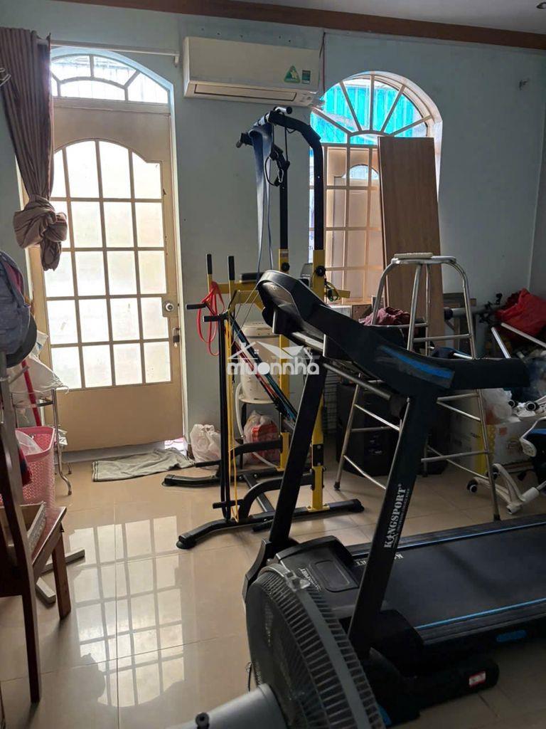 Cho thuê nhà hẻm 6 m thông cách mt gò dầu 30 m : 4 x  13 đúc 3 tấm  - 3
