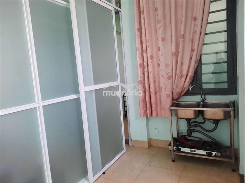 Phòng trọ 1 triệu 8, mới xây, sạch sẽ.