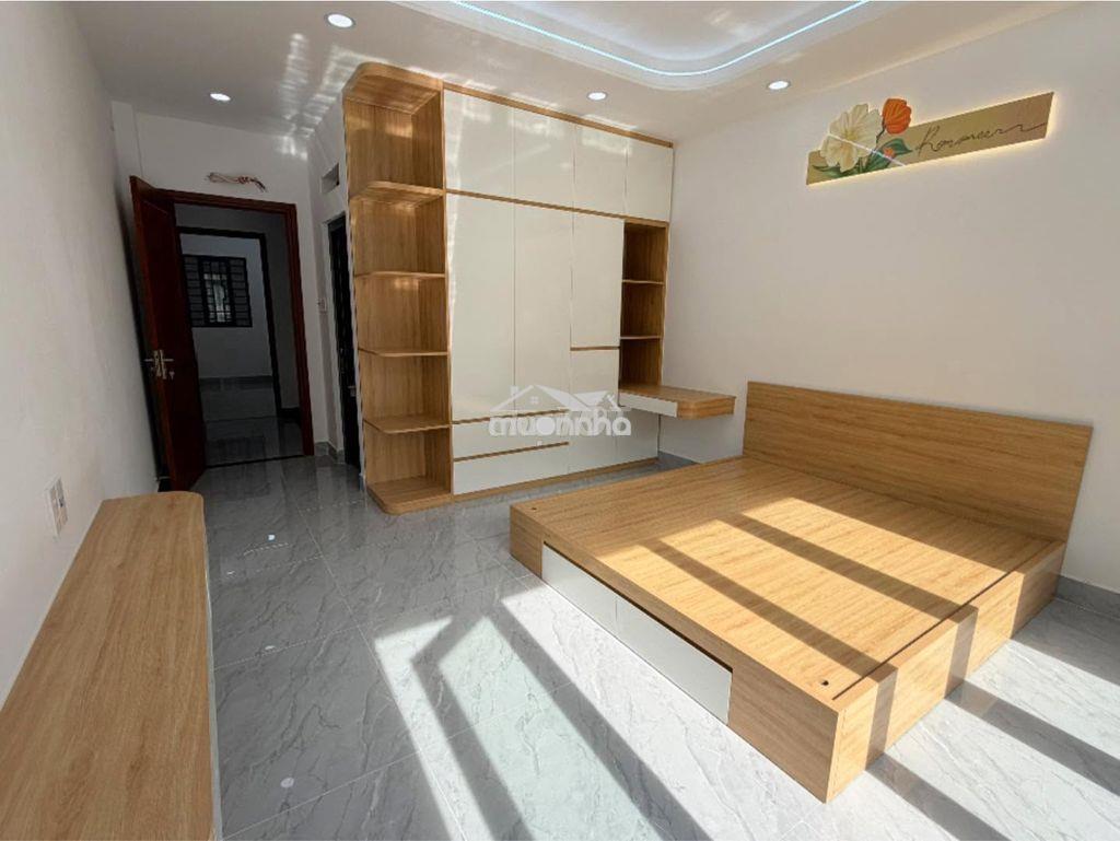 Nhà 4 tầng + lửng gần ngã tư bốn xã - 3